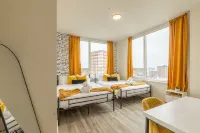 Bright & Bold Escape with NYC Views+Free Parking. Sleeps 9+2Baths! 20% Off 7days - Apartments