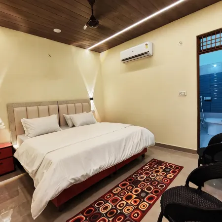 Sunrise Homestay Agra-Rooftop View Taj Mahal