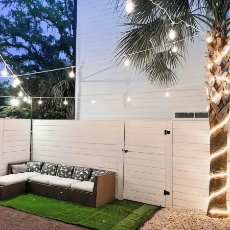 2 bedroom 2 bath Modern Luxury Townhome near Marshwalk