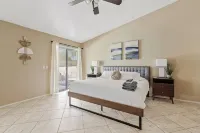 Prime Location With Pool Just 3-mins From Westgate Entertainment!
