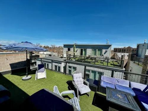 Modern Townhome w/ Rooftop Patio in RiNo/ Five Points, Denver