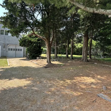 Short walk to the beach! See & hear the ocean in the distance. Great living area