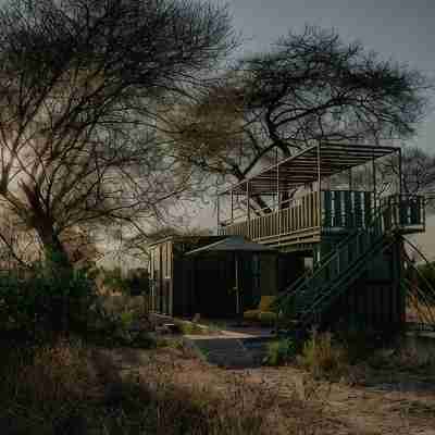 Elephant Lodge Hotel Exterior