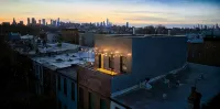 Solar Powered Brownstone w/ treetop terrace - Bungalows