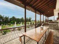 Kalisun Pool House by Georgalas