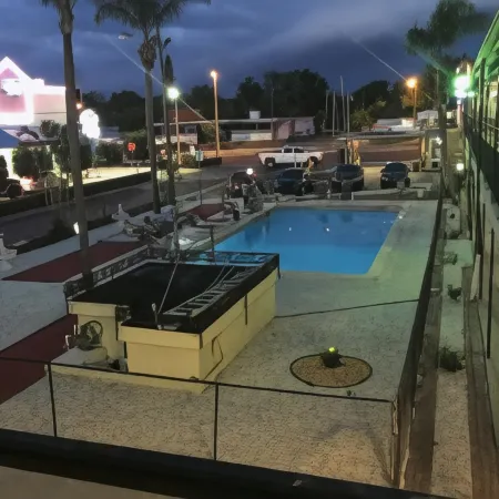 Econo Lodge St Petersburg Central