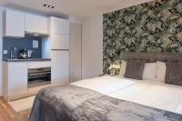 Urban Design Suites - balcony