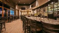 Best Western Plus Mission City Lodge - bar