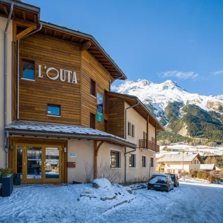 L'Outa Hotel Restaurant Отели в г. Терминьон