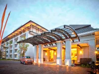 Harris Hotel & Conventions Malang Hotels in Blimbing