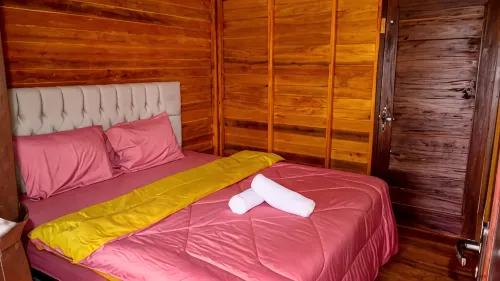 Mandalika Queen Hostel - parkir