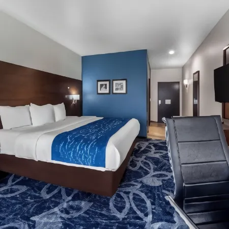 Comfort Inn & Suites Oklahoma City South I-35 Отели рядом с достопримечательностью «Торговый центр "Кроссроудз"»
