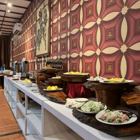 Grand Tamaro Hotel