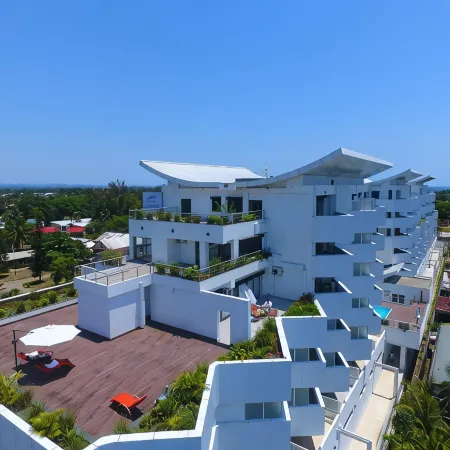 The Streamliner Hotel Apartment