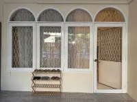 3 Bedroom NORDIC HOME Full Kitchen 8 MINS to MRT & JODD Fair - Bungalows