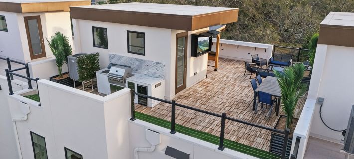 LUXURY Coastal Modern Sunset Oasis with Beautiful ROOFTOP Отели в г. Ларго