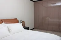 The Cozy Maison