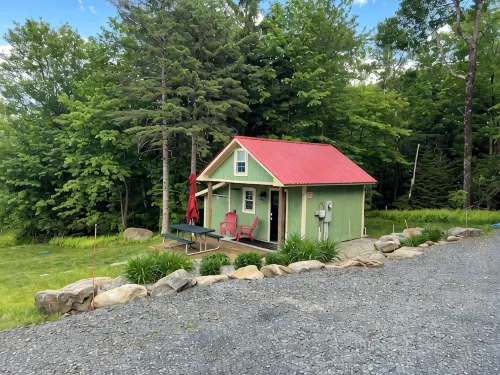 Sugarbush Tiny House/Cabin on 3.2 Acres at the base of Sugarbush-Mount Ellen