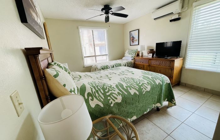 OCEANFRONT - BREATHTAKING!  PONO KAI Condo!! 2bd2bth! Washer/Dryer/AC