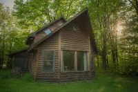 Spiral Staircase Leads To The Lofted Bedroom And Overlooks The Birch Woods. - シャレー