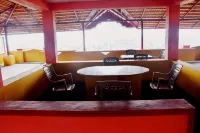 Holidayincoorg Royal Mansion - breakfast