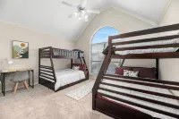 1 mi to AT&T / King Beds / Game-room / Study Desks - 4つ星