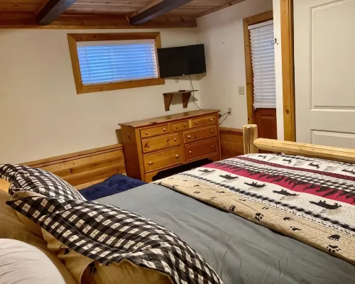 Multi-Family Vacation Bliss -Walk to Beach & Nature Trails Pet OK Hotels in Dollar Point