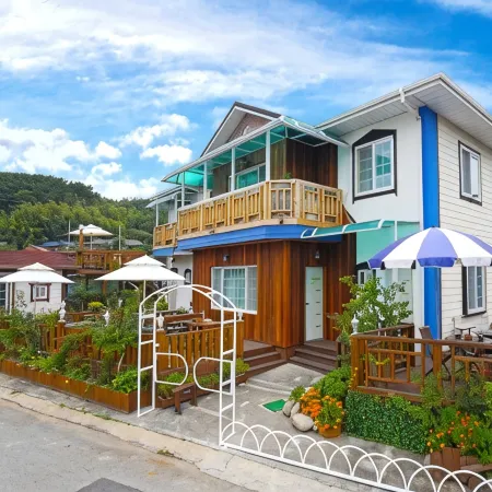 Gyeongju Sosodam Pension Отели рядом с достопримечательностью «Парк аттракционов Gyeongju World»