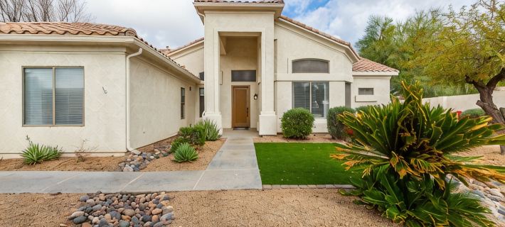 Edgemont Escape-  3 King Beds, Heated Pool*, Close to Spring Training, Hotels in Goodyear