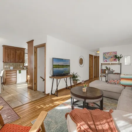 Minutes From Mall Of America and Airport -Single family quiet non through street