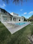 BRAND NEW - Luxurious Oceanfront Escape in Treasure Cay with Pool and Dock! - Pool