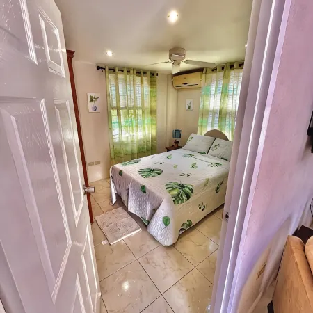 New! Heywoods Beach, West Coast, 4 bed/4 bath