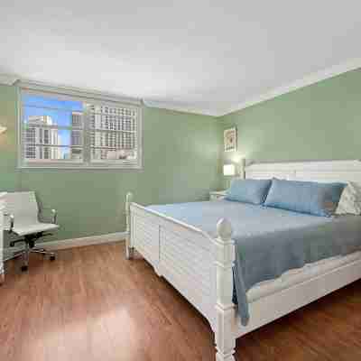 15K on the Ocean with Lateral Ocean Views Rooms