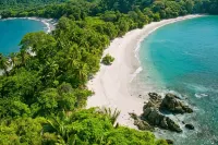Breathtaking Ocean Vistas, Jungle Bliss, Walk to Eateries & Beach, Fast Internet - 2 stjerner