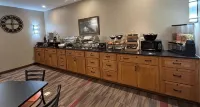 The Lodge at Mauston - breakfast