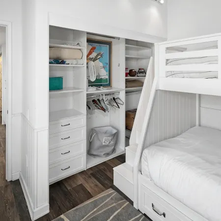 DEL MAR RETREAT & OCEAN VIEW! Walk to the beach!