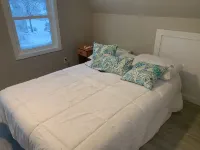Sebago Lake, ME  Lakeside Hot Tub just renovated - 3-Star