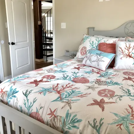 3 bd/2 ba with large yard only 2 miles from beach!