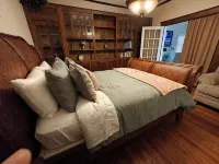 13. King bed, sleeps 22, historic 5-bedroom house in  Albertville with WiFi, AC - 4성급