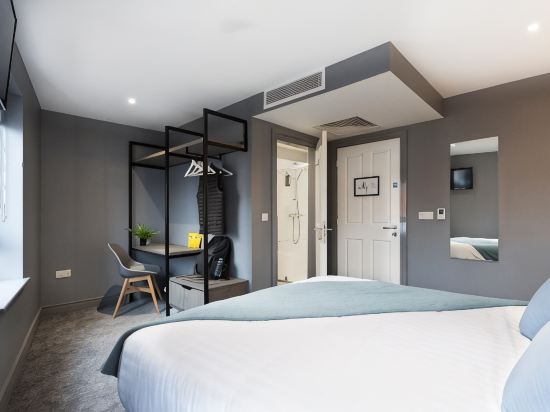 Bank Square Townhouse