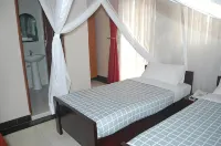 TJ Global Hotel Kasese - Pysäköinti