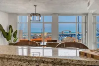 2-bedroom apartment in brilliant Cleveland with WiFi, AC, fitness room - Bungalows