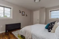 "The Old Post Office" - Mid-Century Mod Apartment in Downtown Driggs - With W/D - 4-Star