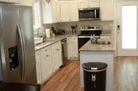 Cute Place 2yrs old near 2 Ski resorts, Many Wineries/Breweries, BR Parkway, . - 3-Star