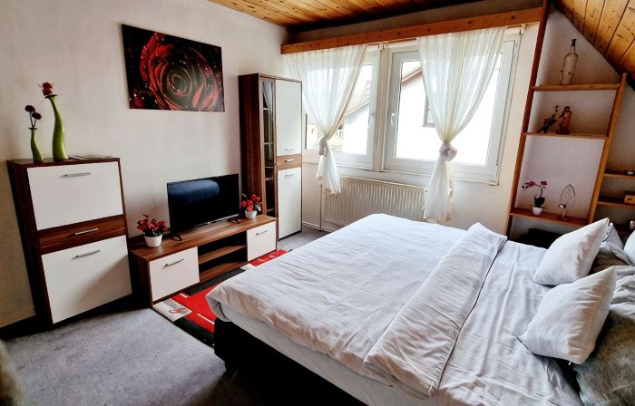 Cozy room in a quiet location