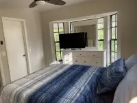 Manatee Manor. Waterfront, dock, stilted home. Renovated June '23. - 4-Star