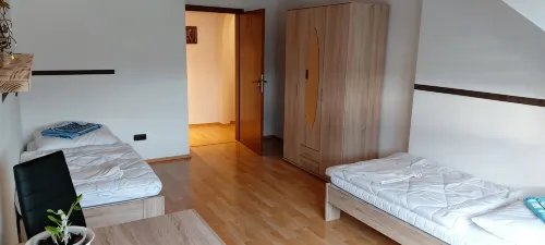 Large, spacious vacation apartment in Ebermannsdorf - Homestays
