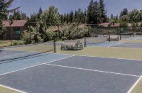 Gorgeous Tahoe Condo- Pools Tennis, Pickleball , Walk to the Beach! - Wifi