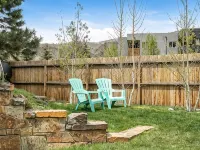 Pet-friendly 5 bed/4 bath home, just minutes to Beaver Creek, Avon, and Vail Hotels in Eagle-Vail