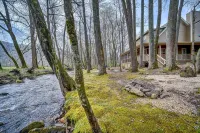 Creekfront Hayesville cottage with beautiful sunrise and sunset views! - 4-Star